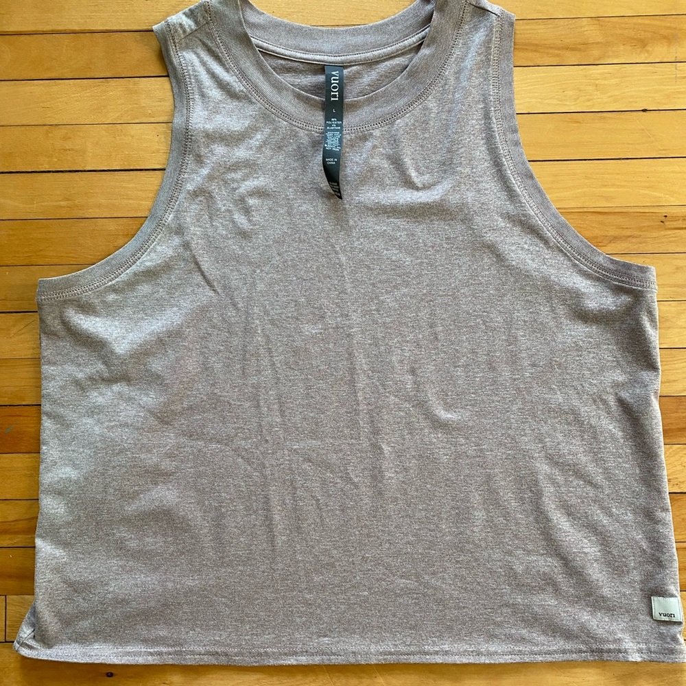 Vuori Light Tan Energy Crop Tank